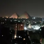 اللبيني هرم خلف فندق سياچ ڤيو الهرم